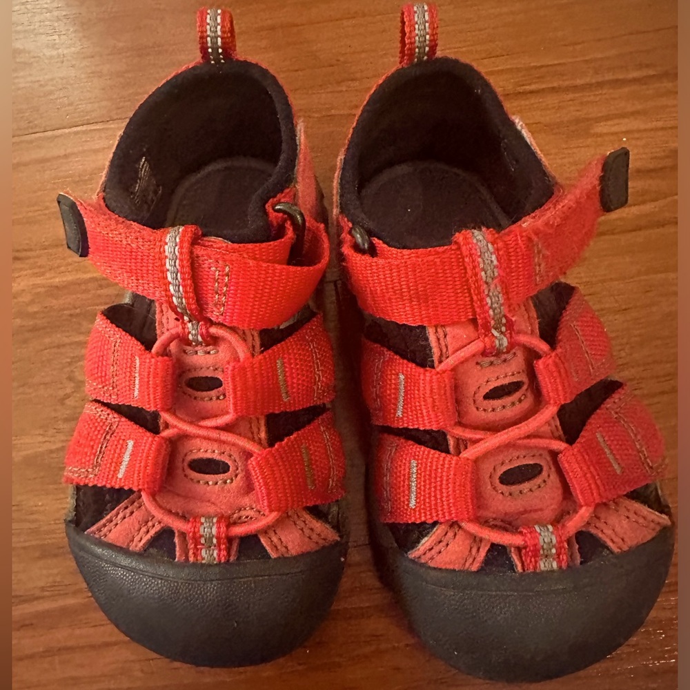 KEEN - toddler sandals (water shoes)
